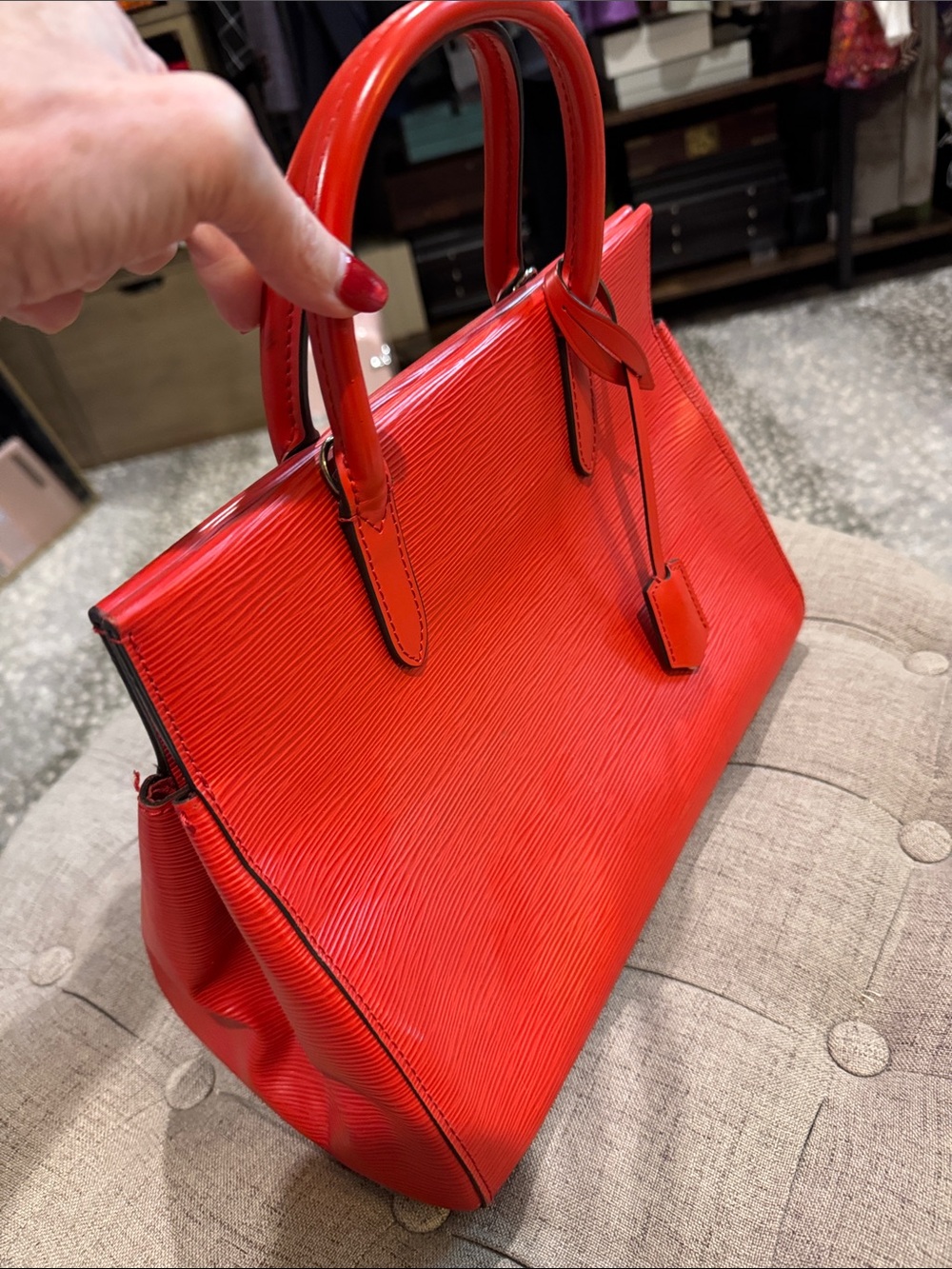 Louis Vuitton Red Structured Women's Top-Handle Bag - Red Epi-Leather